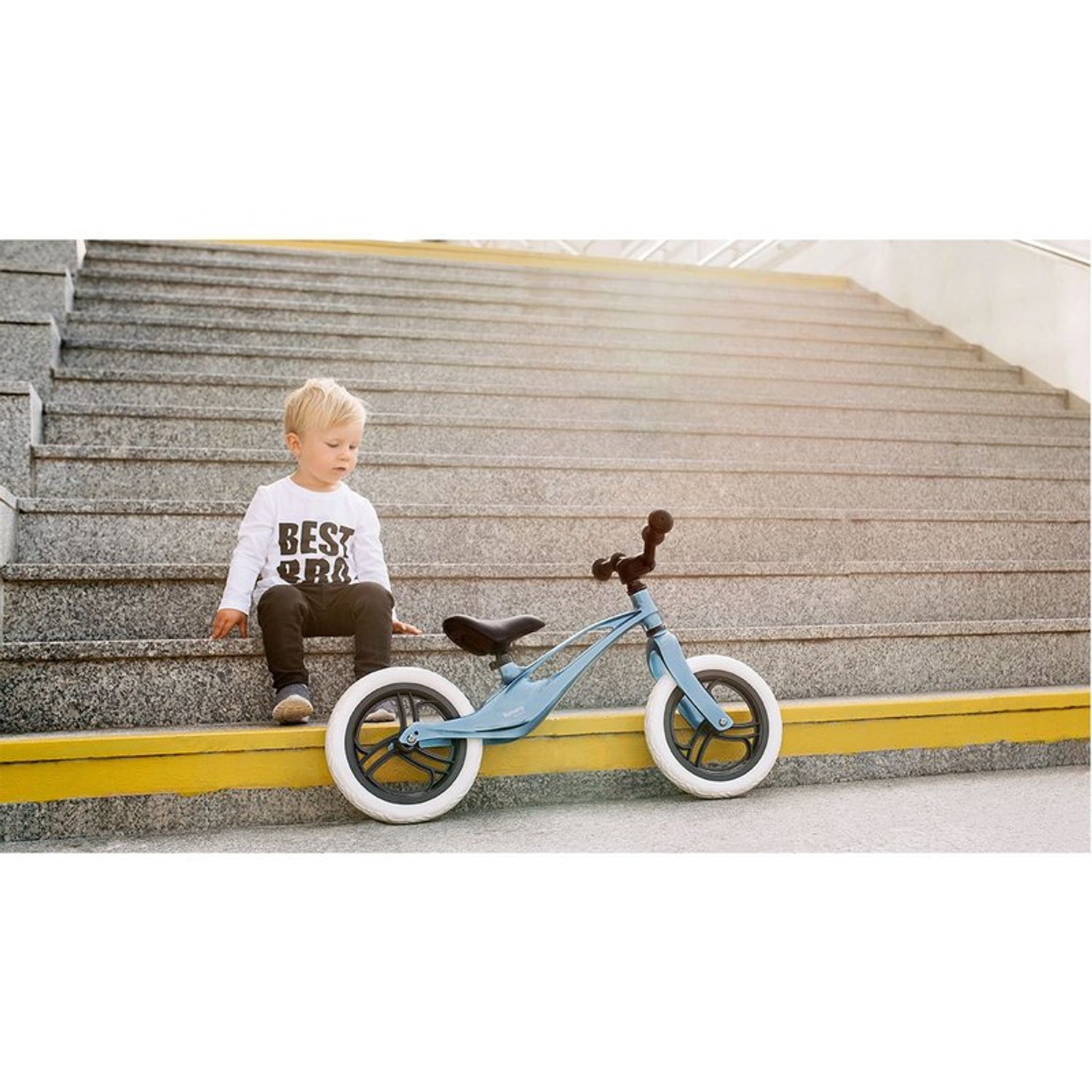 Lionelo - Bicicleta fara pedale Bart, 12 , Bubblegum fotografia produsului View 10 L
