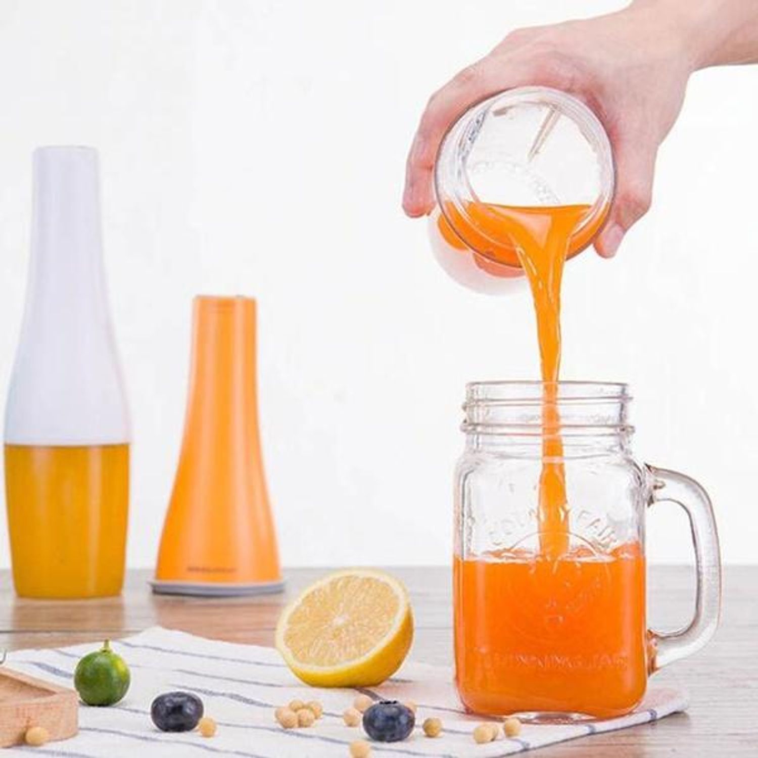 Blender portabil Shake Juicer, USB fotografia produsului View 2 L