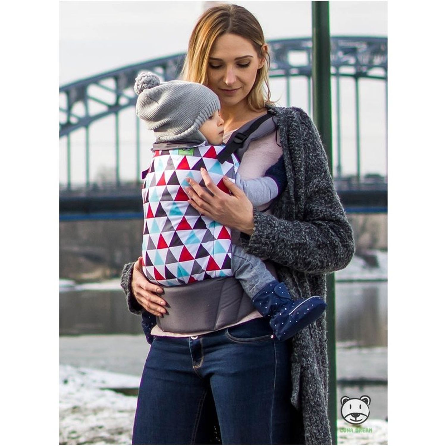 Luna Dream - Marsupiu ergonomic 2 in 1, Red Triangles fotografia produsului View 2 L