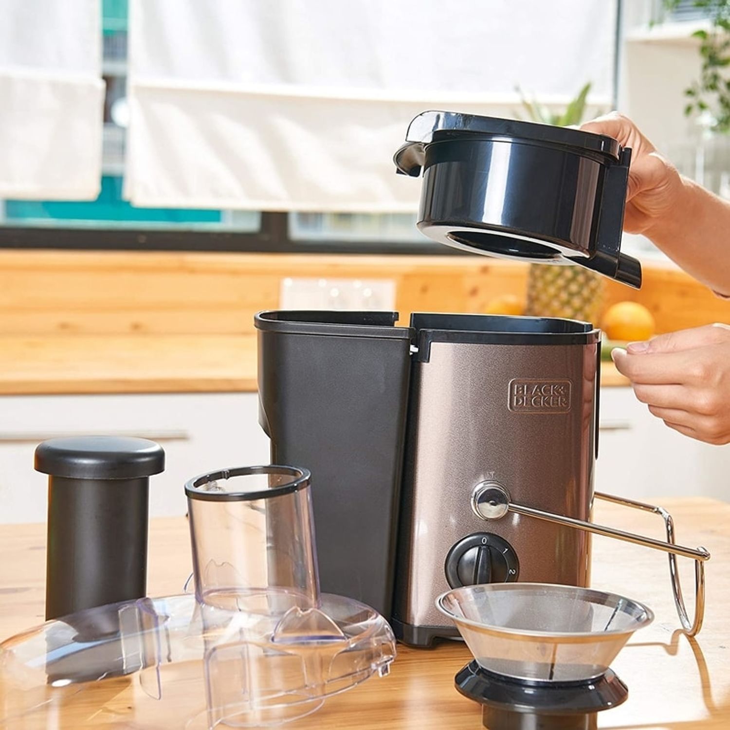 Storcator de fructe BXJE600E BlackDecker B+DES9240020B, 600 W fotografia produsului View 11 L