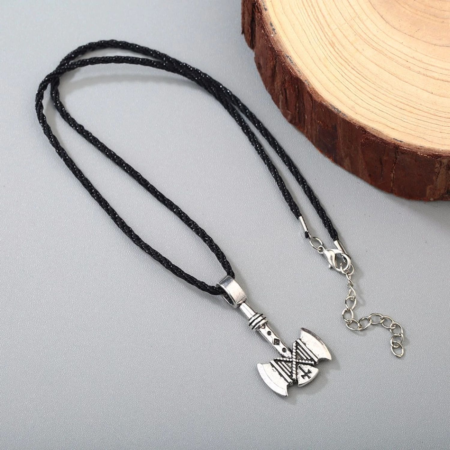 Colier cu pandantivAxe,model 04 Viking, snur 45-52 cm, Argintiu fotografia produsului View 3 L