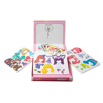 Carte magnetica cu carduri si puzzle - tinute vestimentare