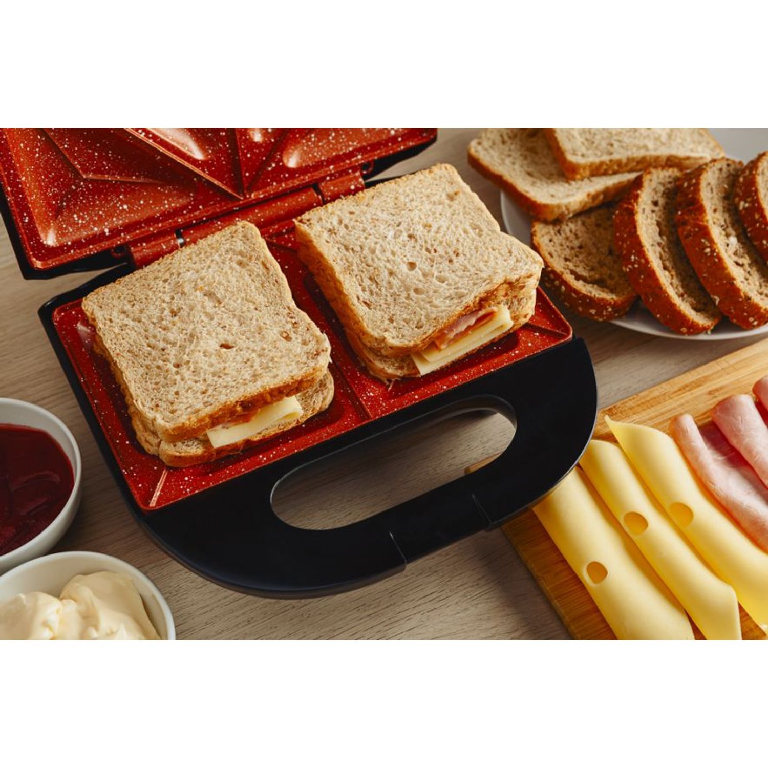 Sandwich Maker Eldom ST11, 750 W, Negru/Argintiu fotografia produsului View 3 L
