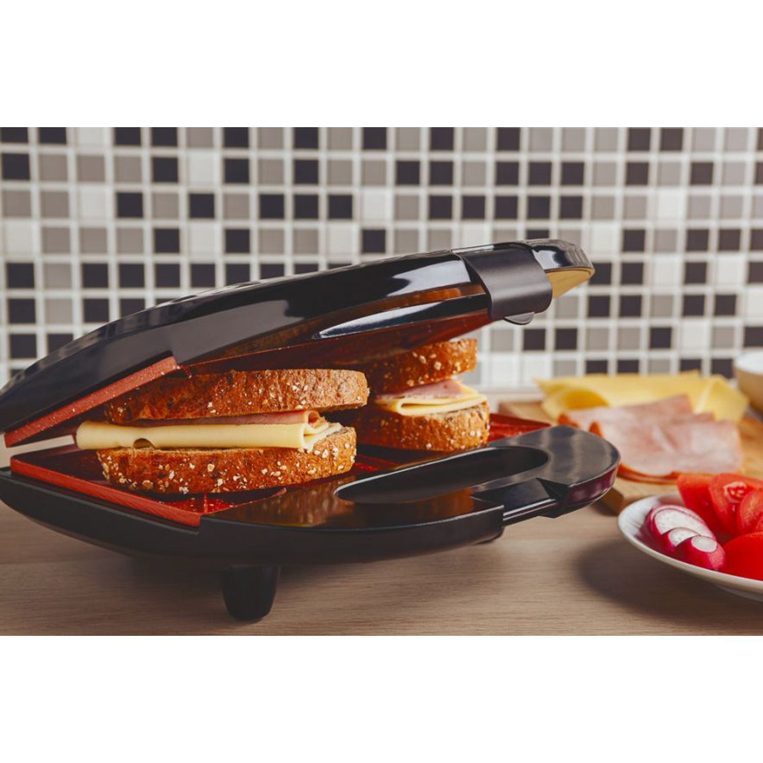 Sandwich Maker Eldom ST11, 750 W, Negru/Argintiu fotografia produsului View 5 L