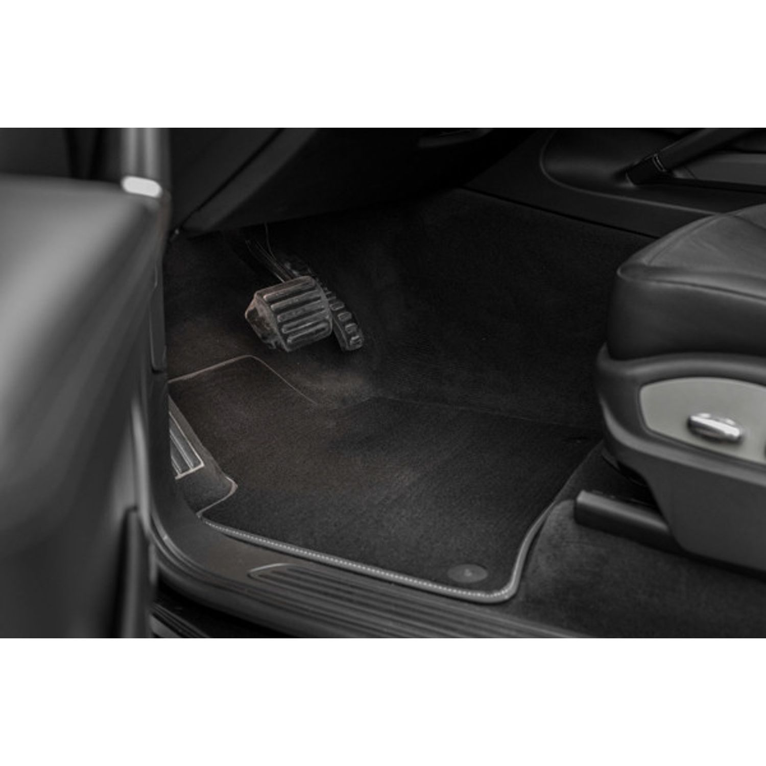 SET COVORASE AUTO MOCHETA AUDI A3 (2012-2020) fotografia produsului View 2 L
