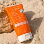 Lotiune fara parfum Intense Protect Avene SPF 50+ 150 ml fotografia produsului View 2 S