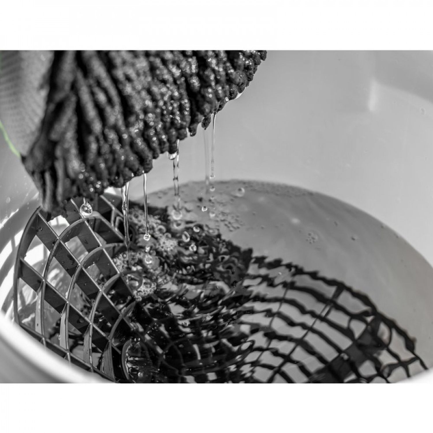 Filtru Gratar Galeata Grit Guard Washboard, Rosu fotografia produsului View 4 L