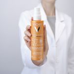 Spray protector SPF 50+ Vichy Capital Soleil, 200 ml fotografia produsului View 2 S