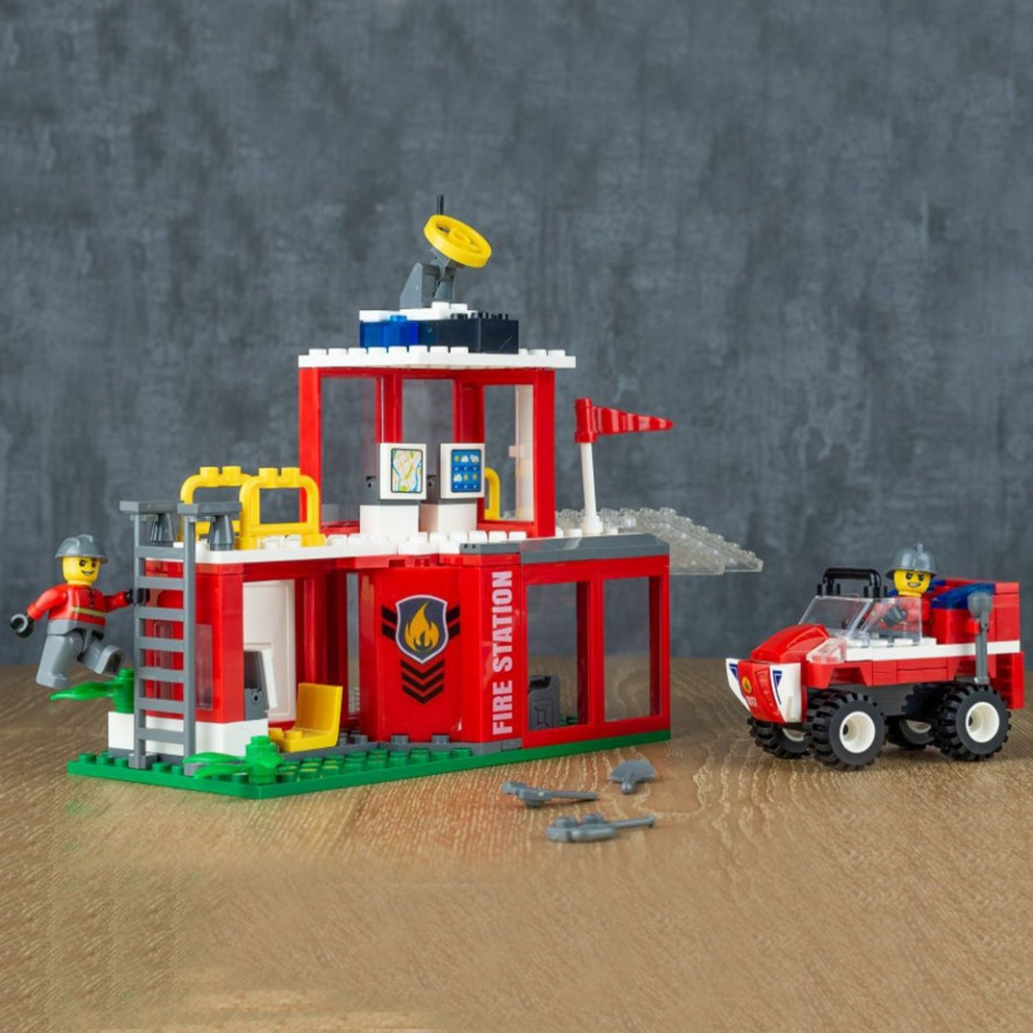 Blocki My Fire Brigade, Statie de pompieri, 164 piese fotografia produsului View 3 L