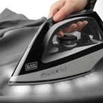 Statie de calcat negru Black+Decker 2400 W fotografia produsului View 3 S