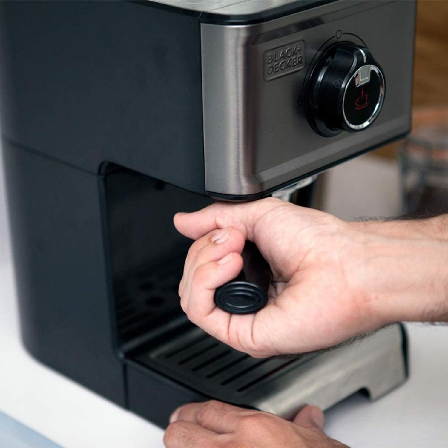 Espressor manual Black+Decker 15 Bar 1200 W fotografia produsului View 3 L