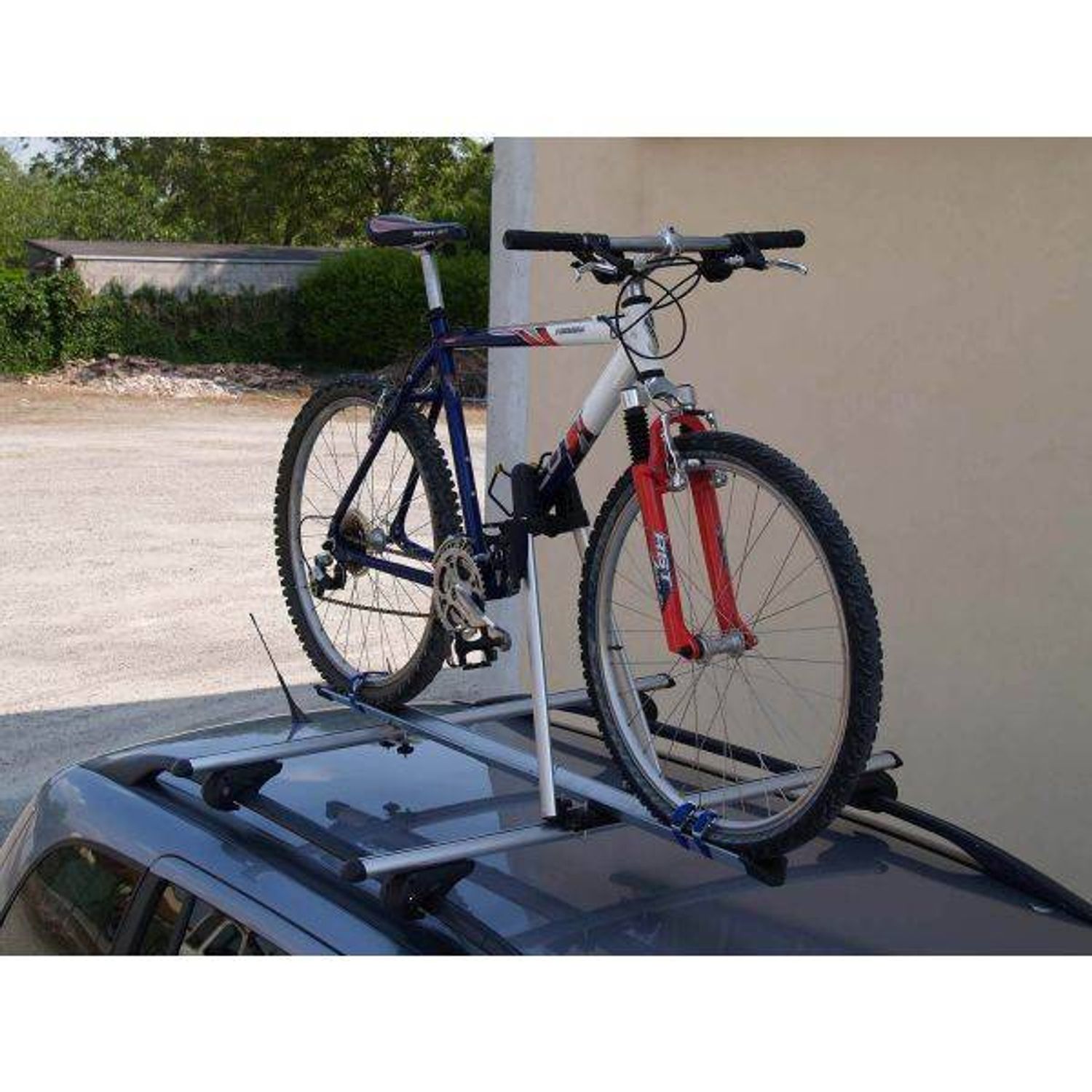 Suport bicicleta Menabo Iron cu prindere pe bare transversale fotografia produsului View 4 L