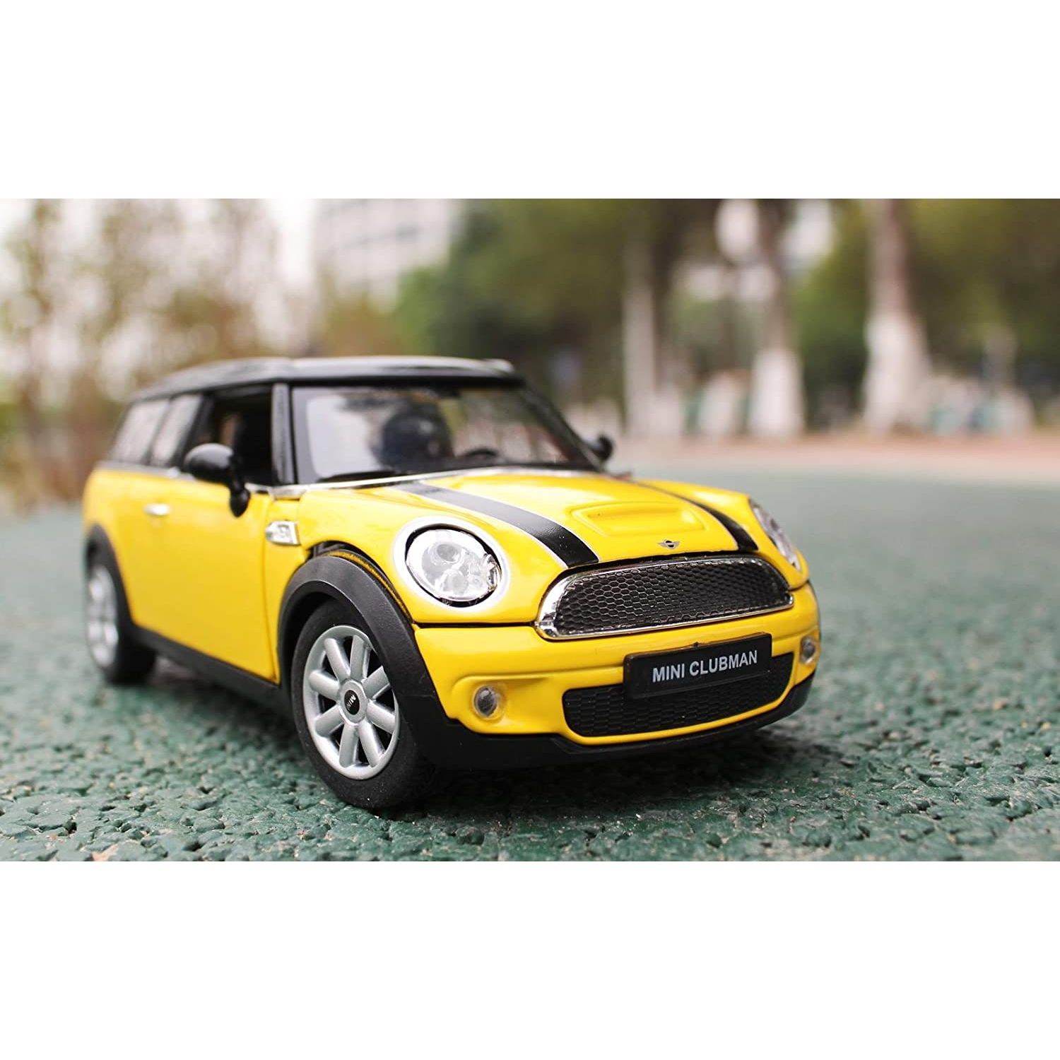 Masinuta Metalica Mini Cooper Clubman Galben Scara 1 La 24 fotografia produsului View 9 L