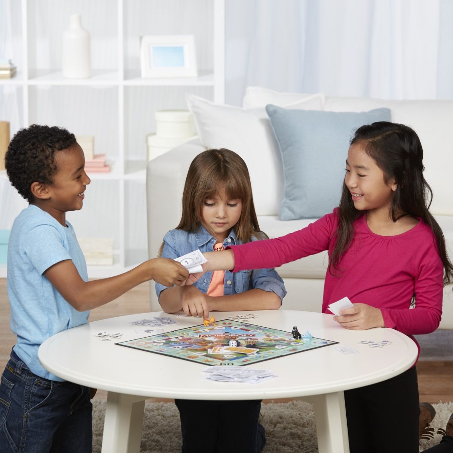 Monopoly Junior Limba Romana fotografia produsului View 6 L