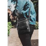 Geanta de umar The Chesterfield Brand, din piele moale neagra, Blair fotografia produsului View 6 S