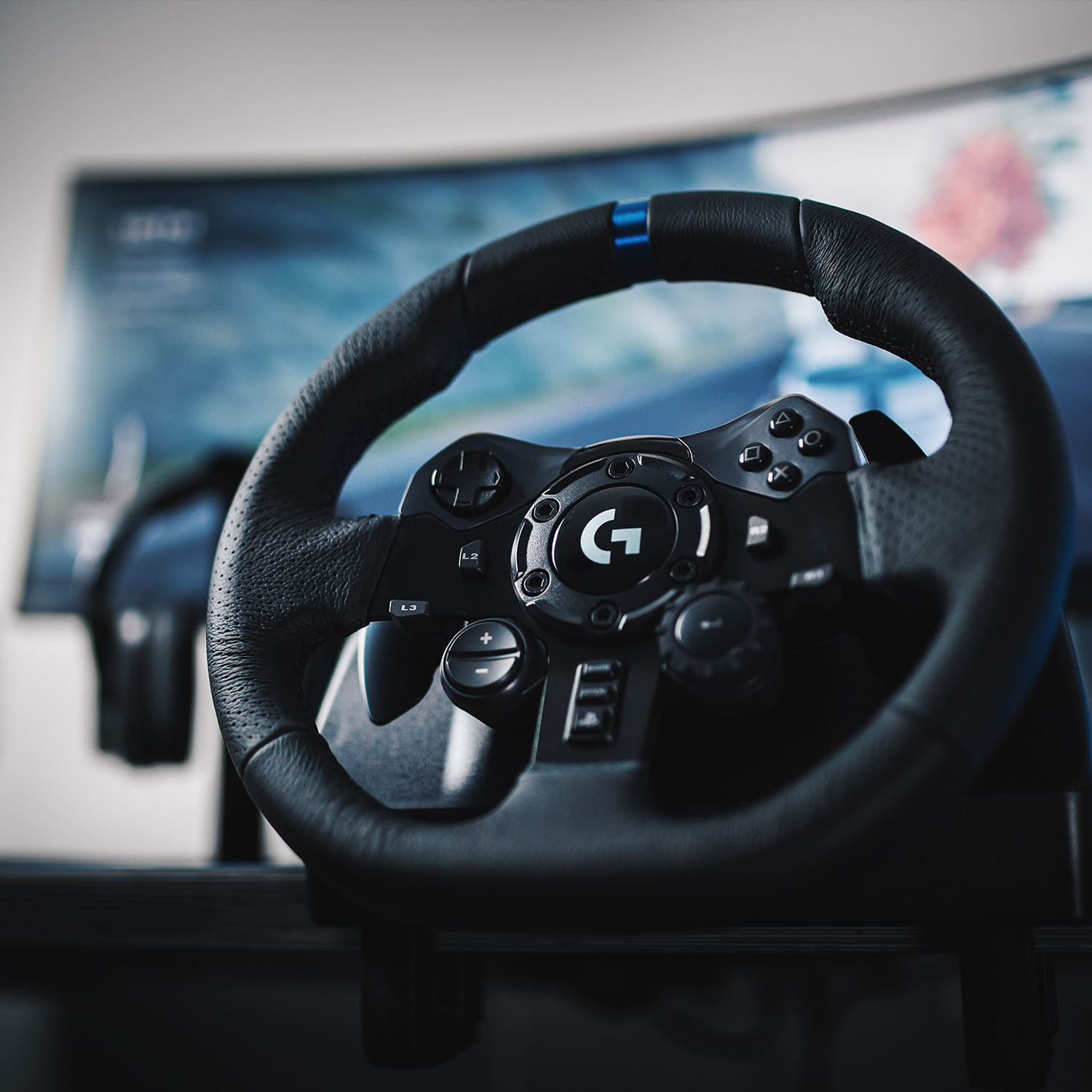 Volan Logitech G923 TRUEFORCE Sim pentru Playstation 4, PlayStation 5 si PC fotografia produsului View 8 L