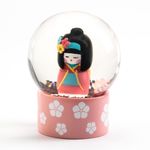 Mini glob Djeco Kokeshi fotografia produsului