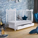 Patut din lemn masiv 120x60 cm Isla alb cu sertar si roti fotografia produsului View 6 S