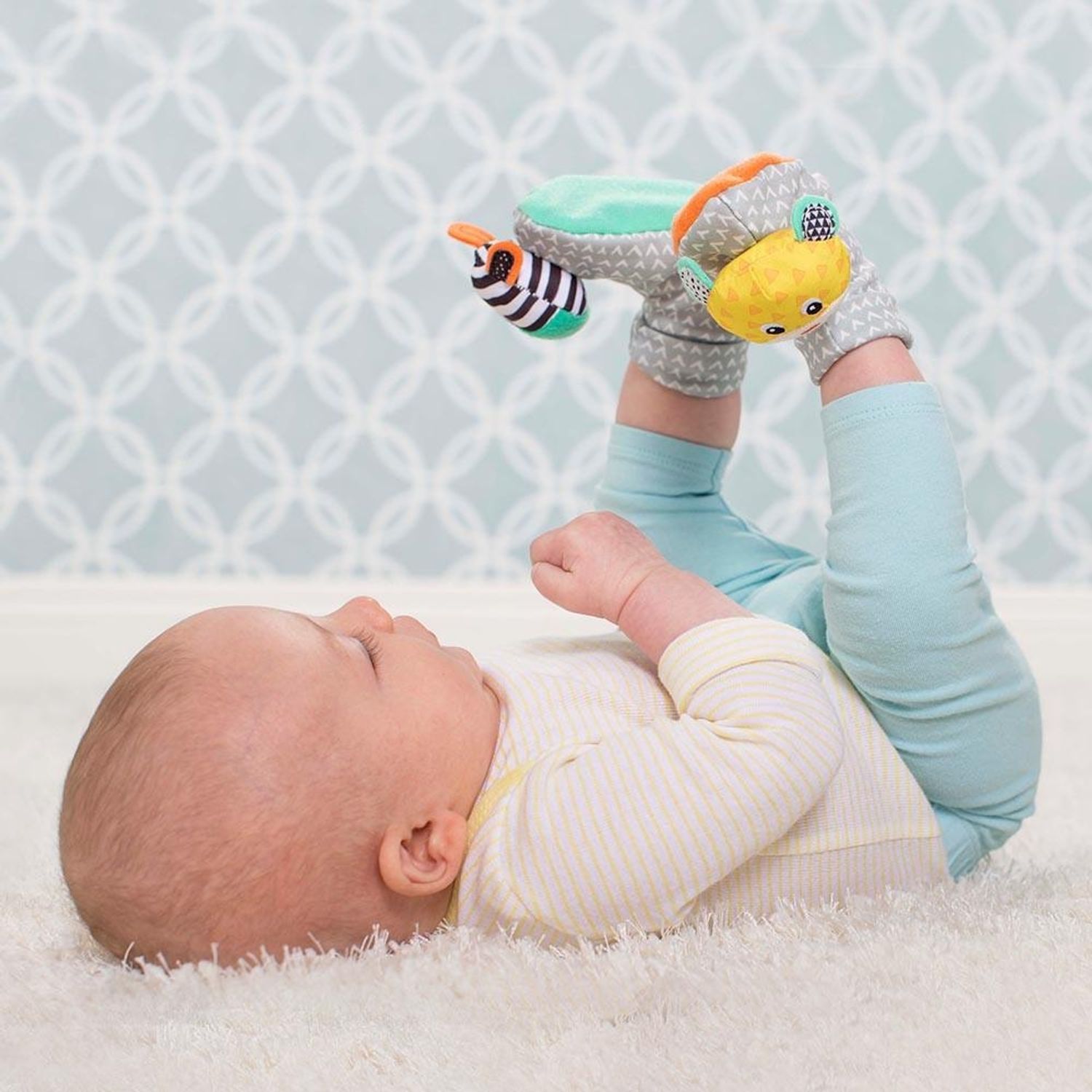 Set 2 botosei cu zornaitoare Infantino fotografia produsului View 2 L
