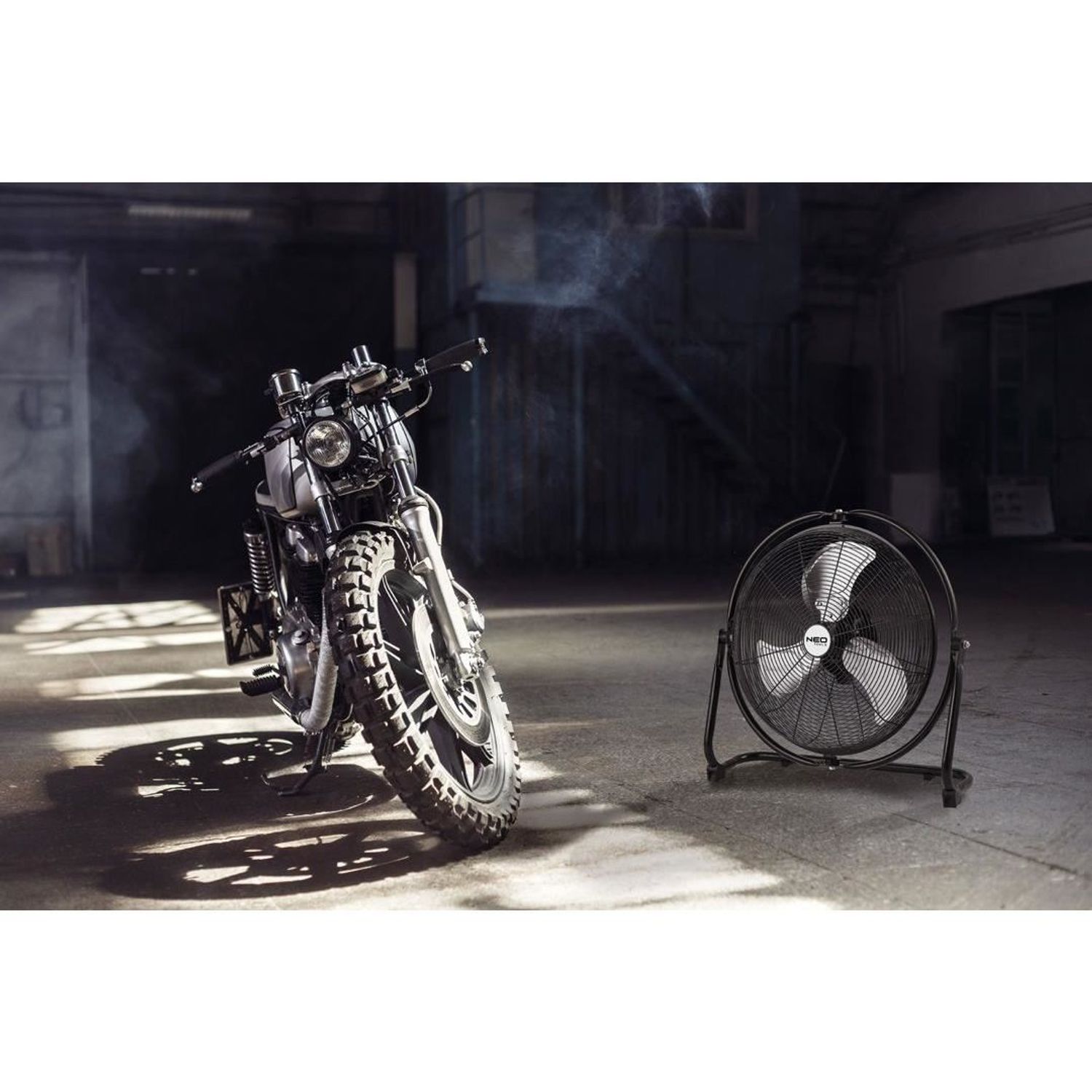 Ventilator de podea, 111 W, 3 viteze, 45 cm, NEO fotografia produsului View 2 L