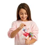 Pikmi Pops S3 Pachet Surpriza Cu 1 Personaj Plus Hangsell fotografia produsului View 5 S