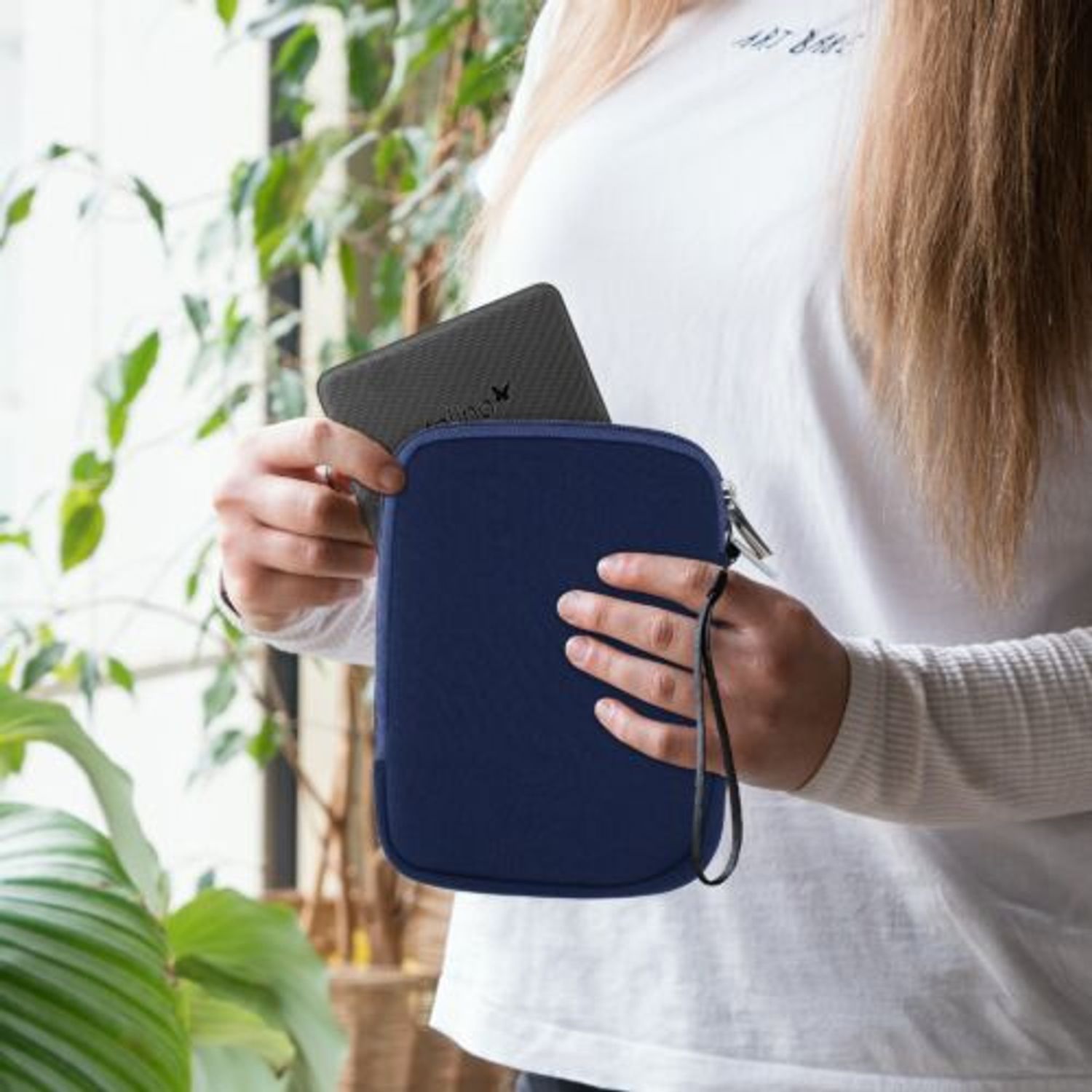 Husa universala pentru eBook reader, Textil, Albastru, 50334.17 fotografia produsului View 3 L