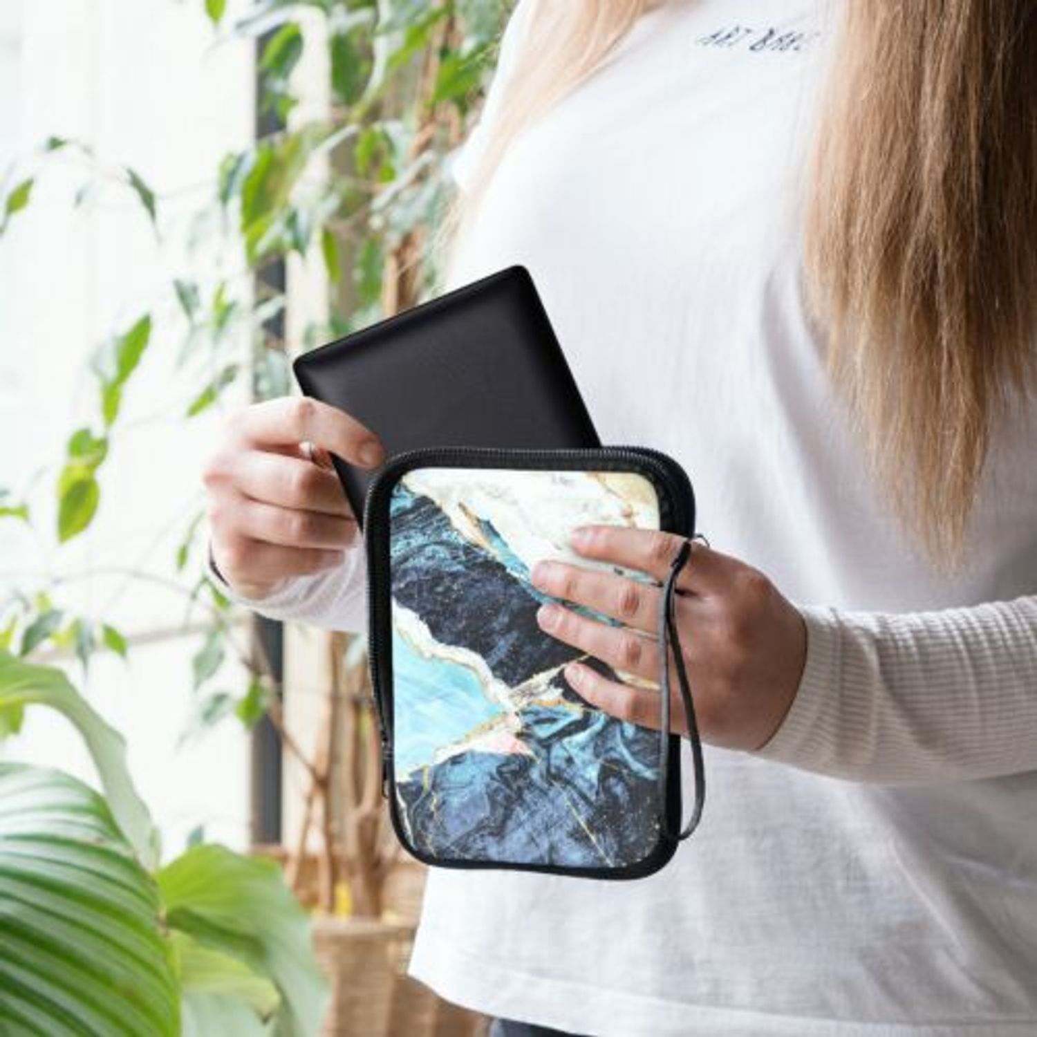 Husa universala pentru eBook Reader de 6 inch, Kwmobile, Multicolor, Textil, 50335.16 fotografia produsului View 3 L