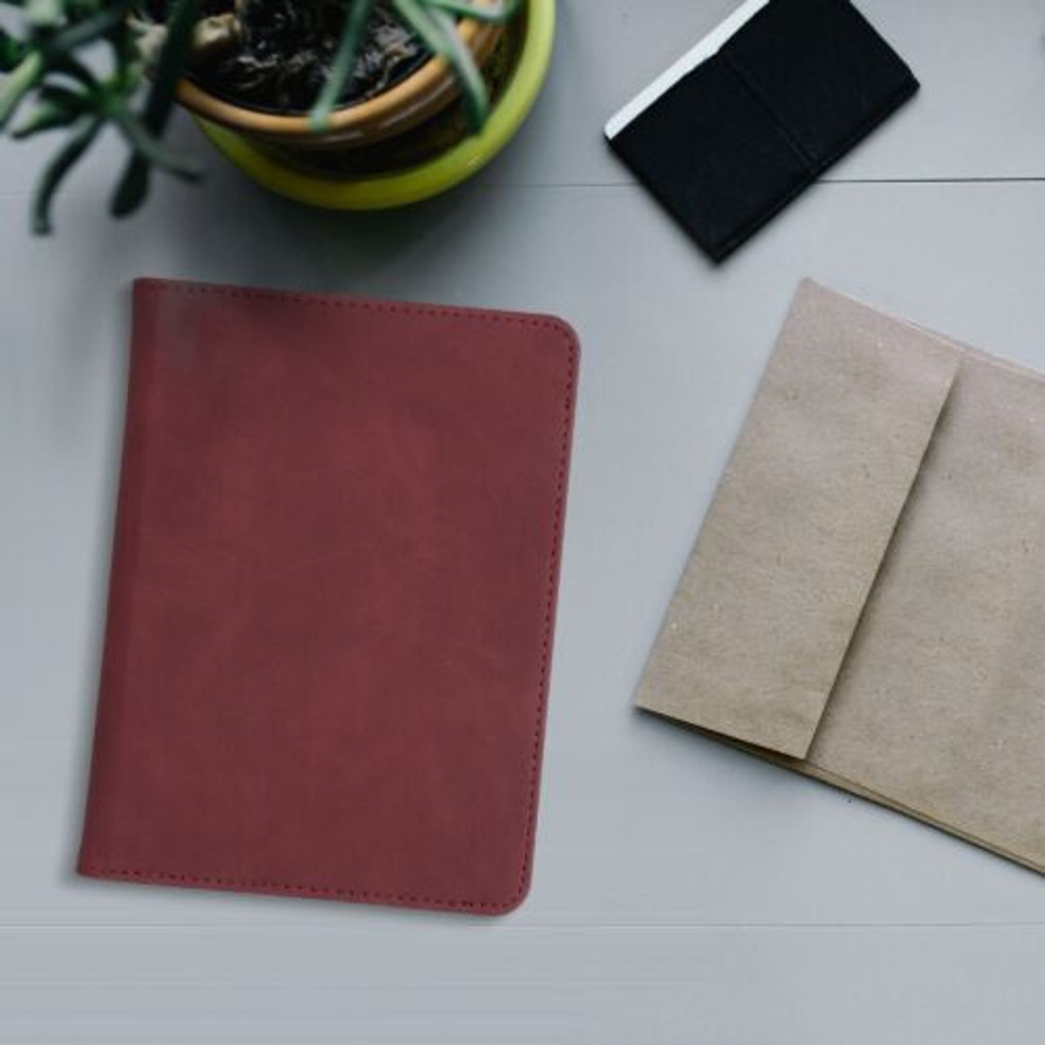 Husa pentru Amazon Kindle Paperwhite 11, Kwmobile, Rosu, Piele ecologica, 57619.20 fotografia produsului View 3 L