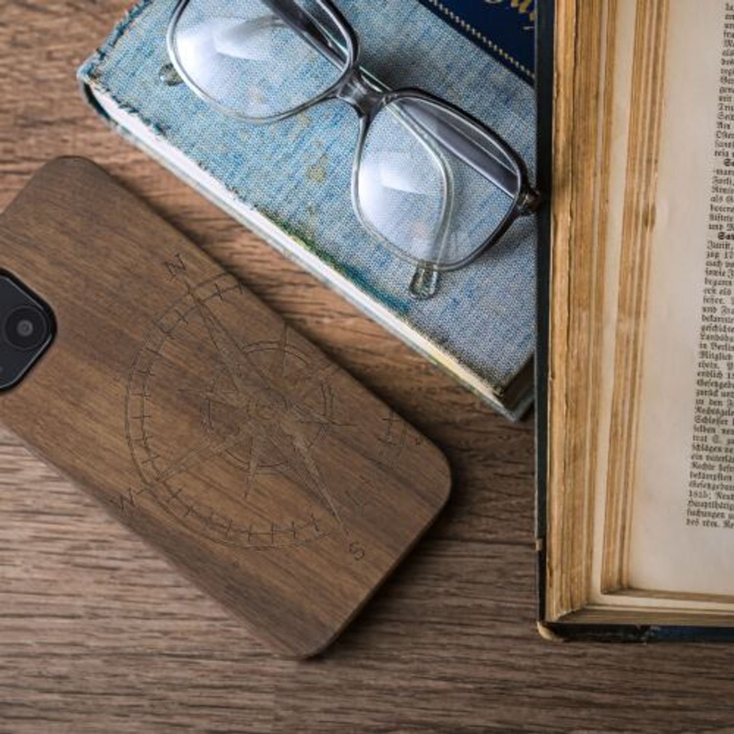 Husa pentru iPhone 13, Lemn, Maro, 55953.01 fotografia produsului View 4 L