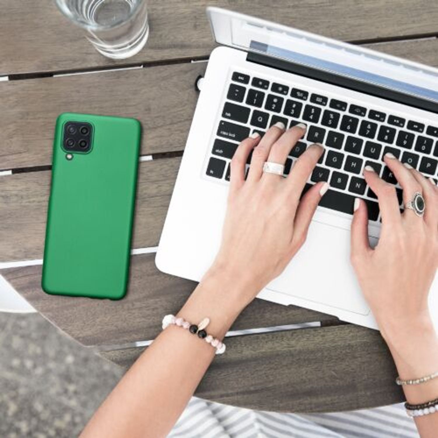 Husa Kwmobile pentru Samsung Galaxy M22, Silicon, Verde, 56278.170 fotografia produsului View 3 L