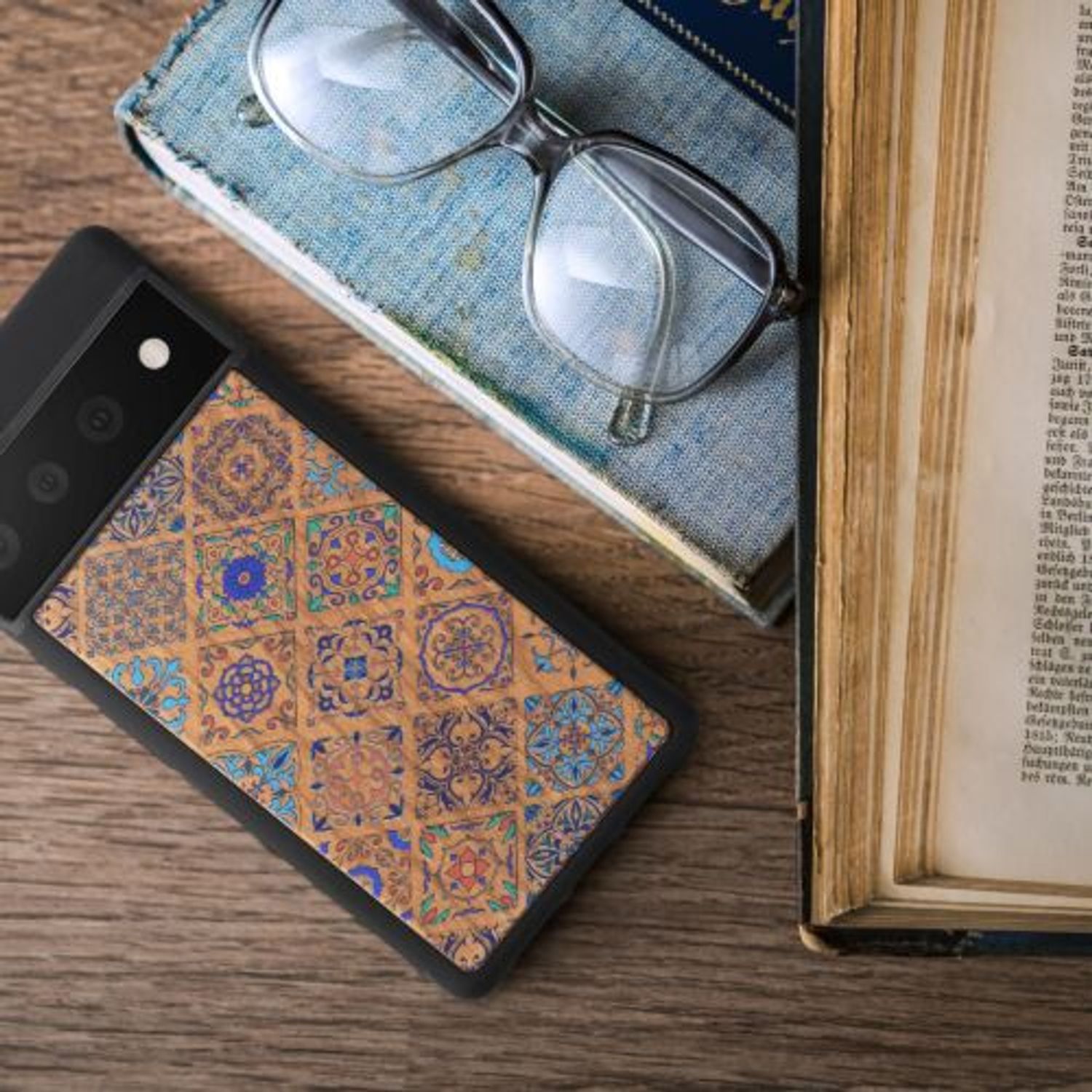 Husa pentru Google Pixel 6 Pro, Lemn, Multicolor, 56785.07, Kwmobile fotografia produsului View 4 L