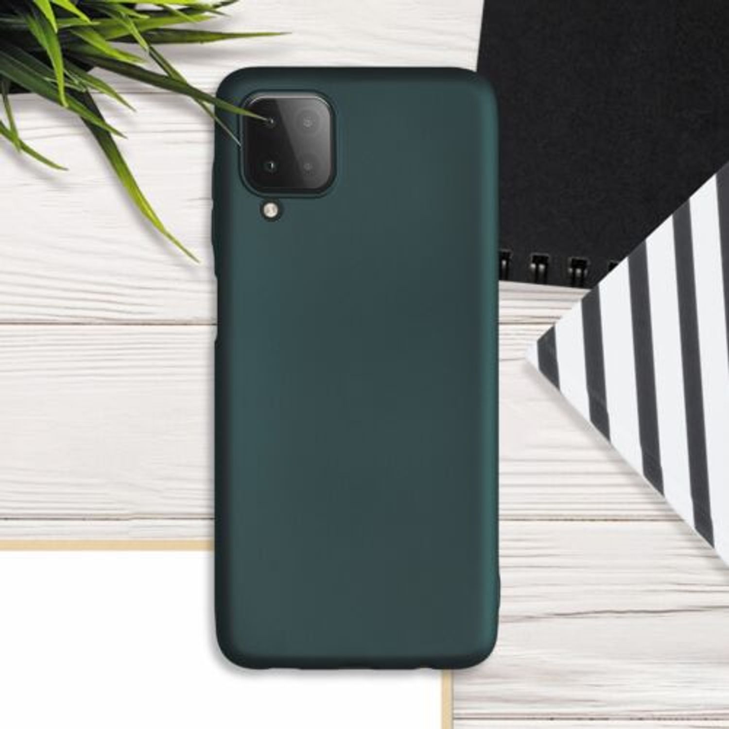Husa pentru Samsung Galaxy M12, Silicon, Verde, 55078.14 fotografia produsului View 3 L