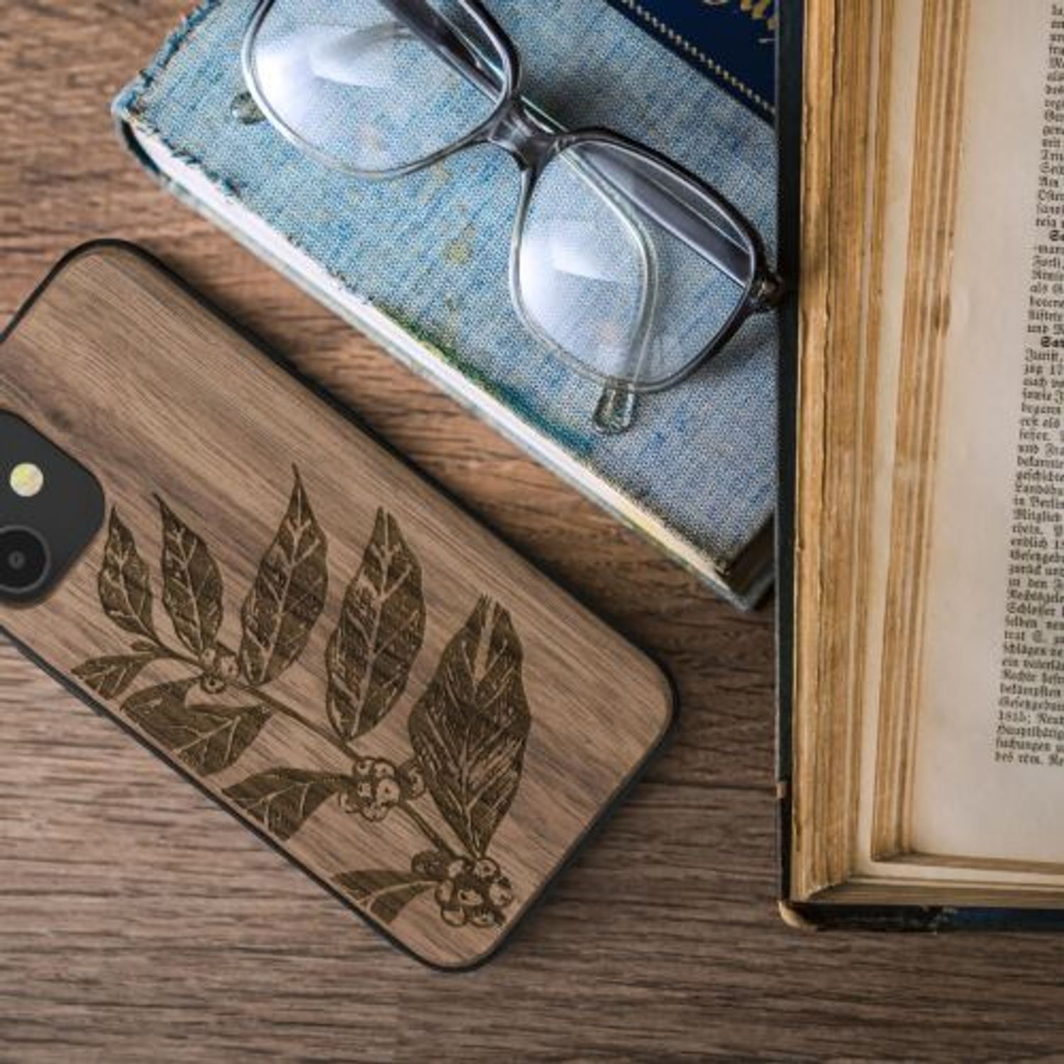 Husa Kwmobile pentru Apple iPhone 12 Mini, Lemn, Maro, 52733.09 fotografia produsului View 3 L