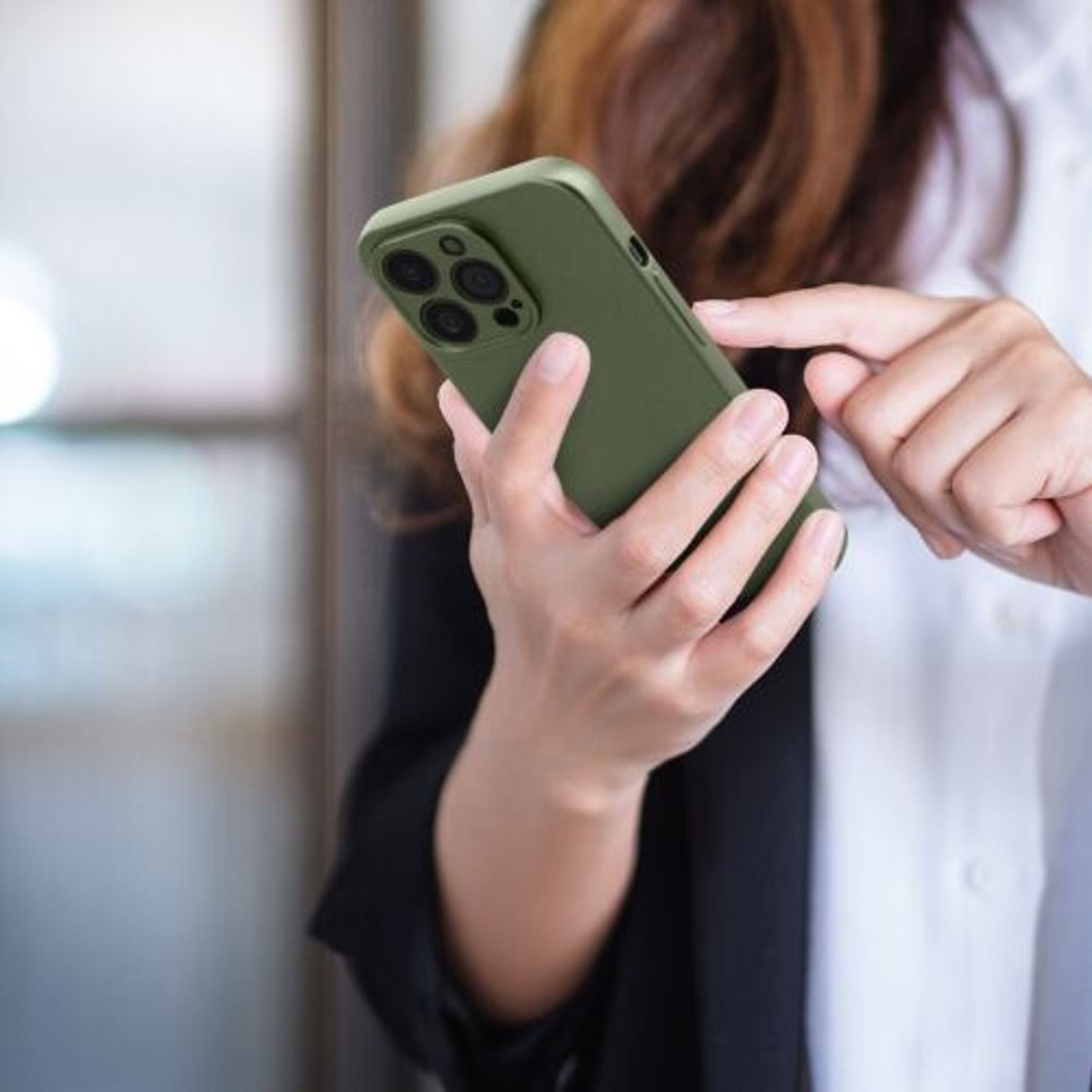 Husa Kwmobile pentru Apple iPhone 13 Pro, Silicon, Verde, 57516.233 fotografia produsului View 9 L