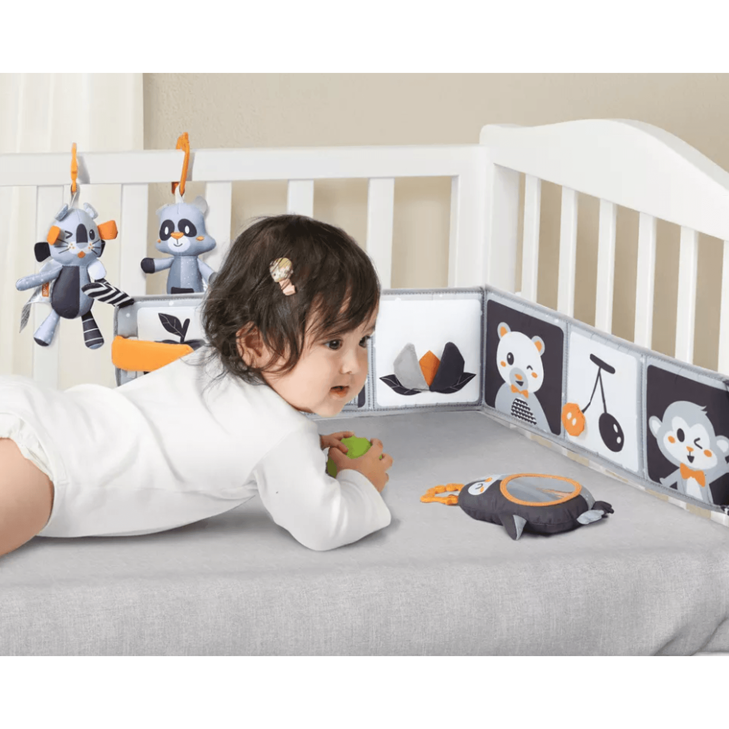 Set jucarii intercative pentru bebelusi si copii Tumama&reg;, 4 jucarii agatatoare si carte cu fete duble, oglinda - 6970164870471 fotografia produsului View 4 L