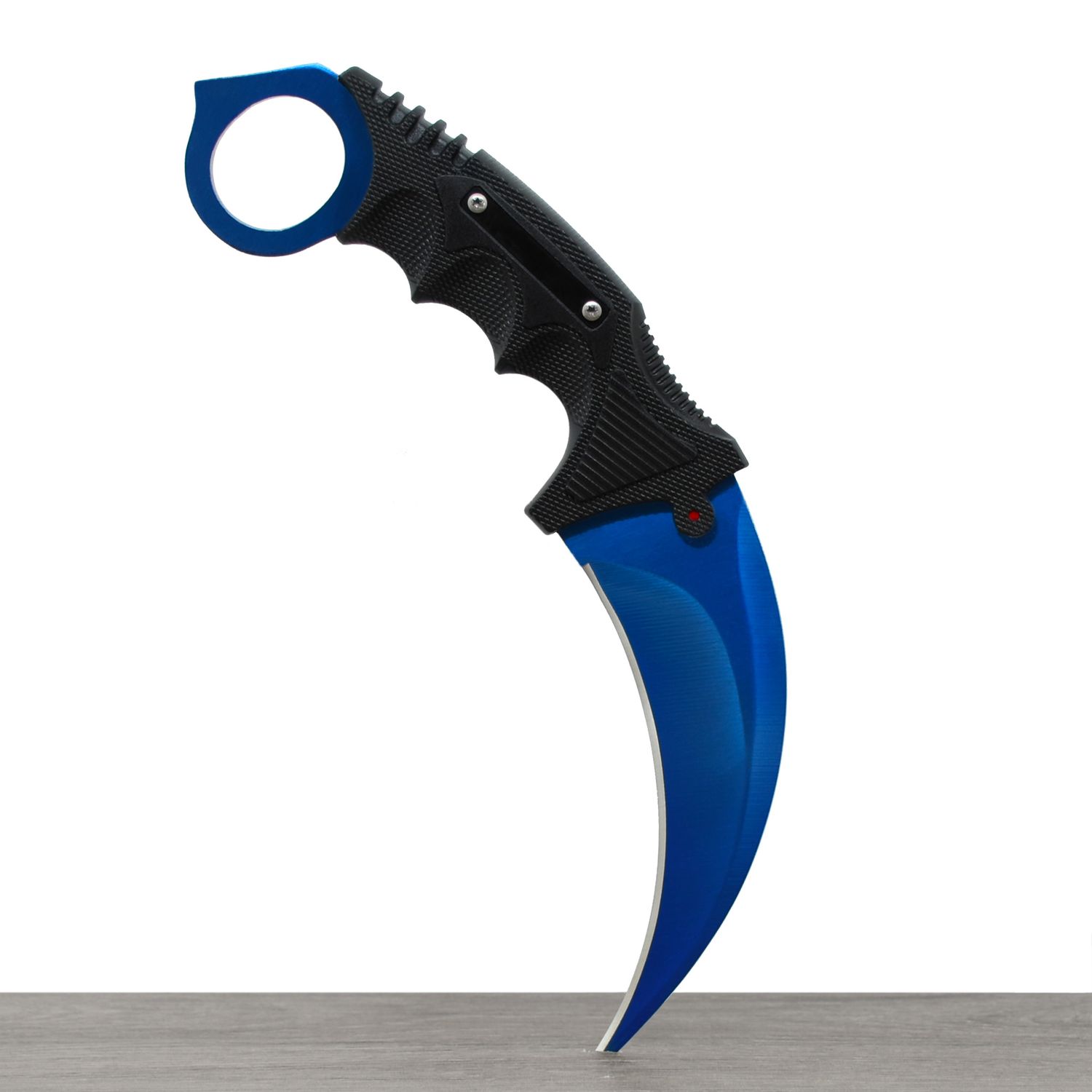 Set format din Karambit albastru, teaca din plastic BRT-023 si spray Nato paralizant 60 ml fotografia produsului View 4 L