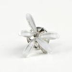 Brosa argintie floare fotografia produsului