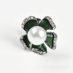 Brosa floare verde cu perla alba fotografia produsului