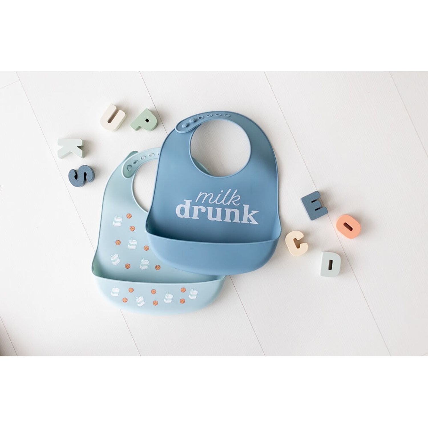 Set bavete din silicon Pearhead Milk Drunk fotografia produsului View 2 L