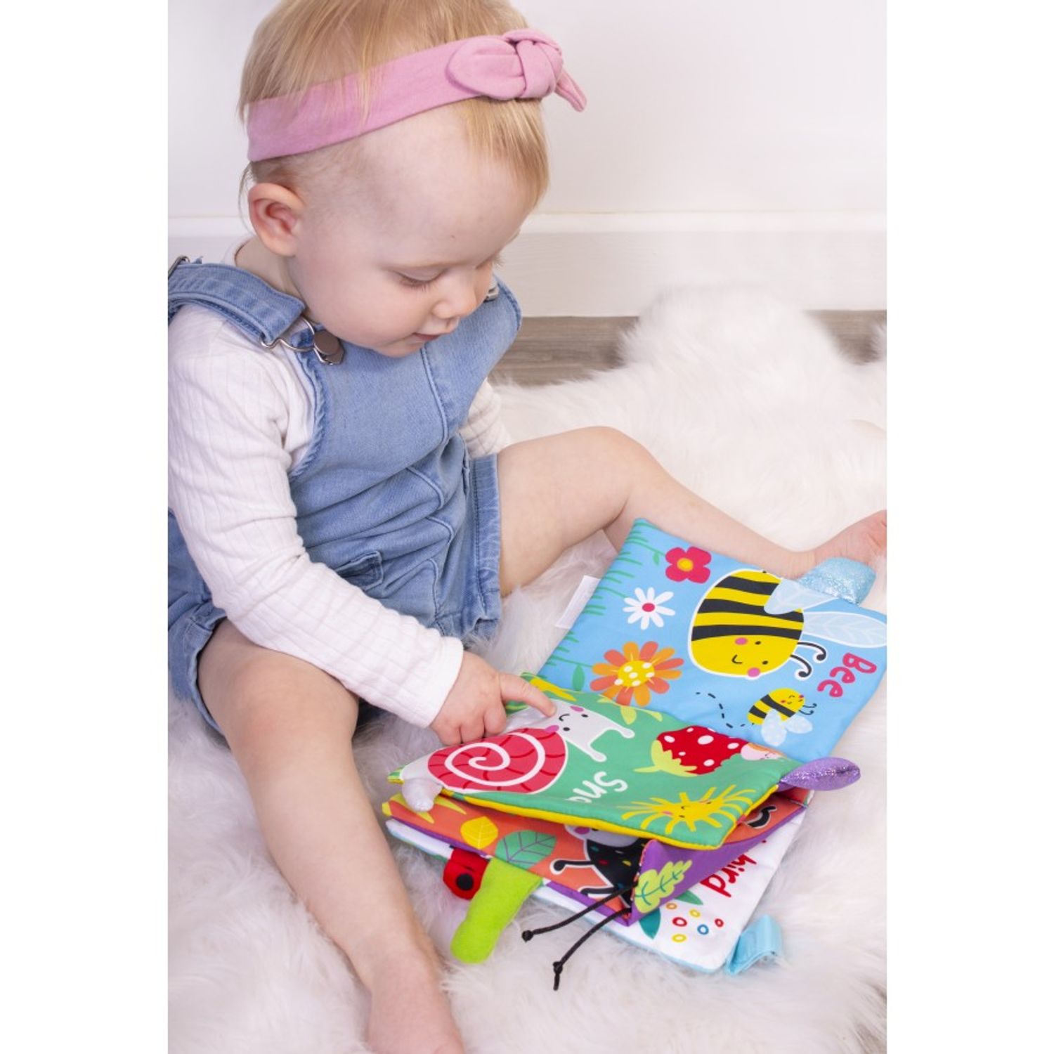 Carticica din material textil cu omida First Steps fotografia produsului View 2 L