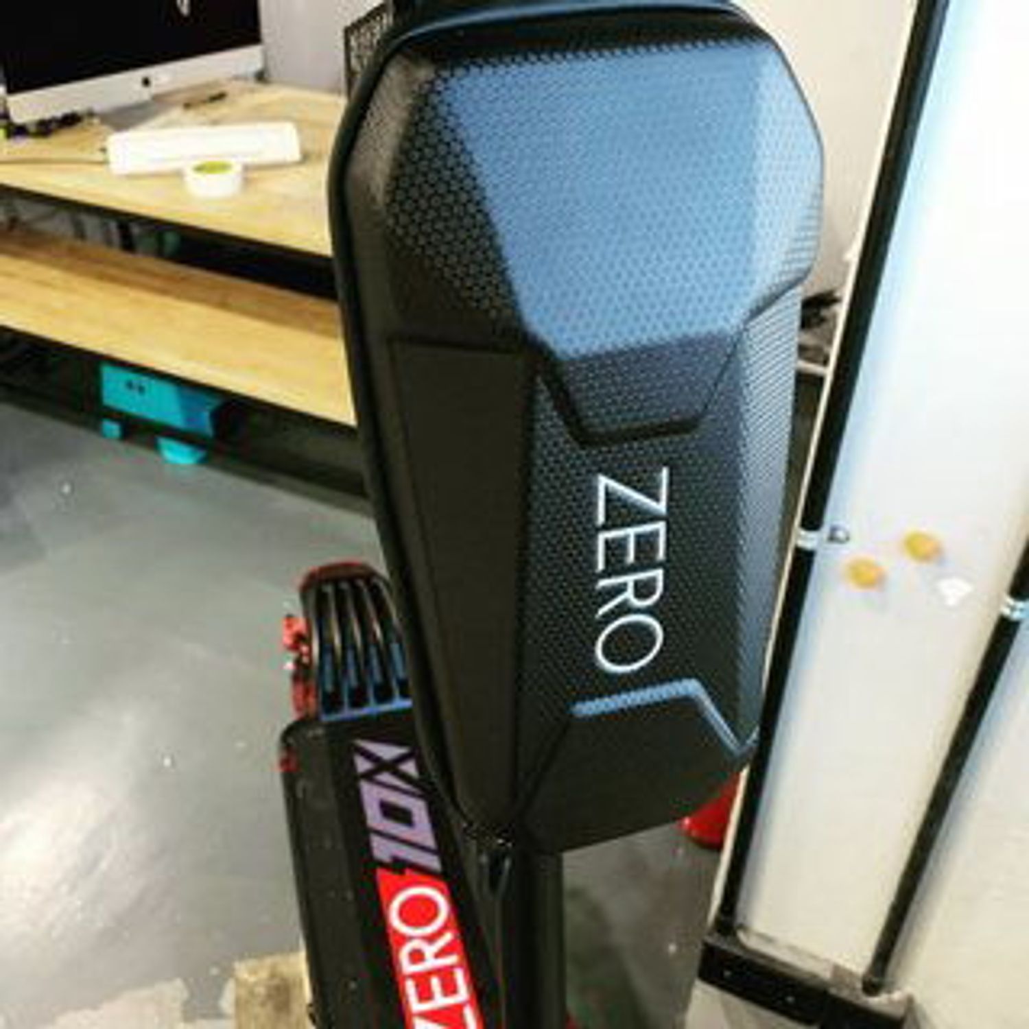 Geanta accesorii ZERO pentru trotinete (Negru) fotografia produsului View 2 L
