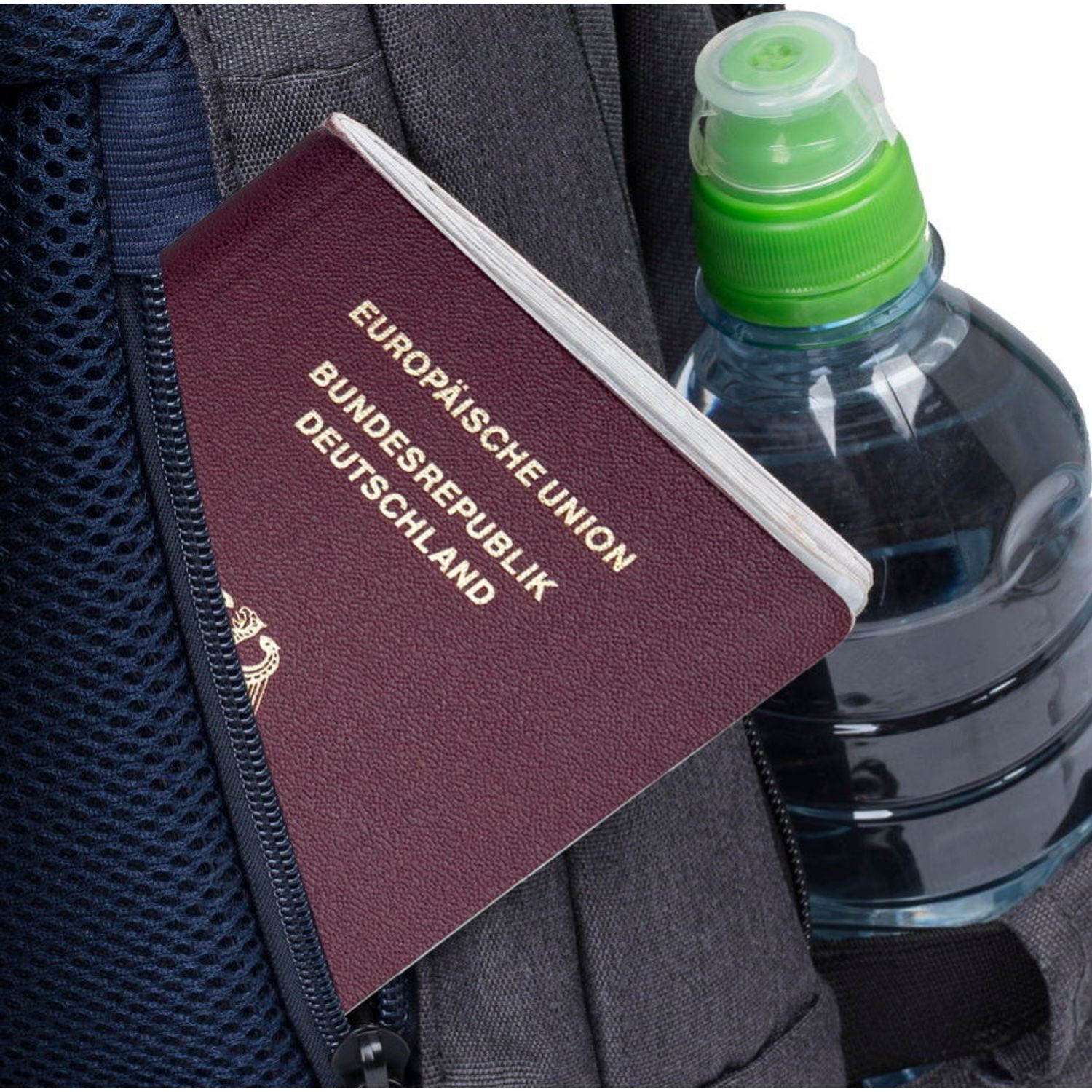 Rucsac Laptop RivaCase 7765 16" (Negru) fotografia produsului View 9 L