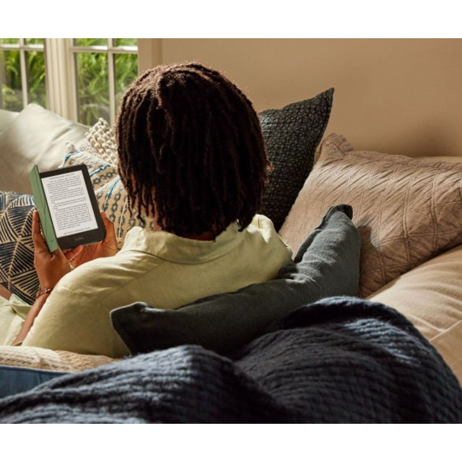 E-Book Reader Kobo Clara 2E, Ecran Carta E Ink touchscreen 6", 16GB, Wi-Fi, Bluetooth (Albastru) fotografia produsului View 4 L