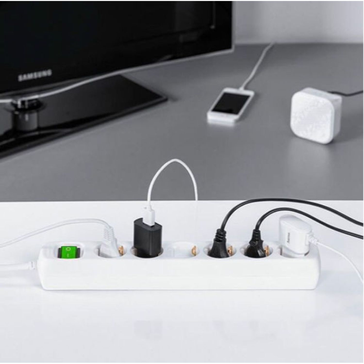 Prelungitor HAMA 121915, 6 prize Schuko, 3m (Alb) fotografia produsului View 9 L