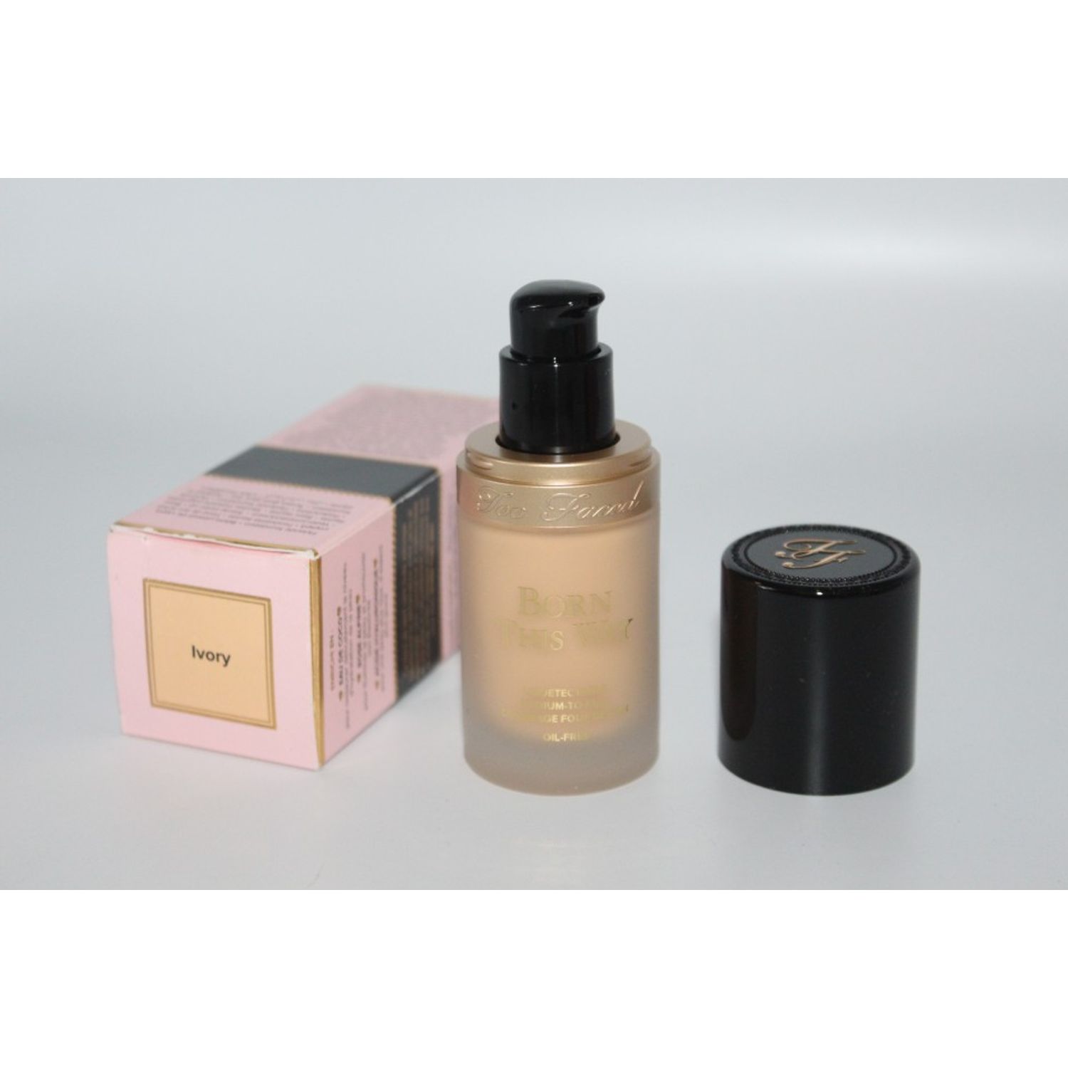 Fond de ten Too Faced Born This Way Nuanta Ivory fotografia produsului View 2 L
