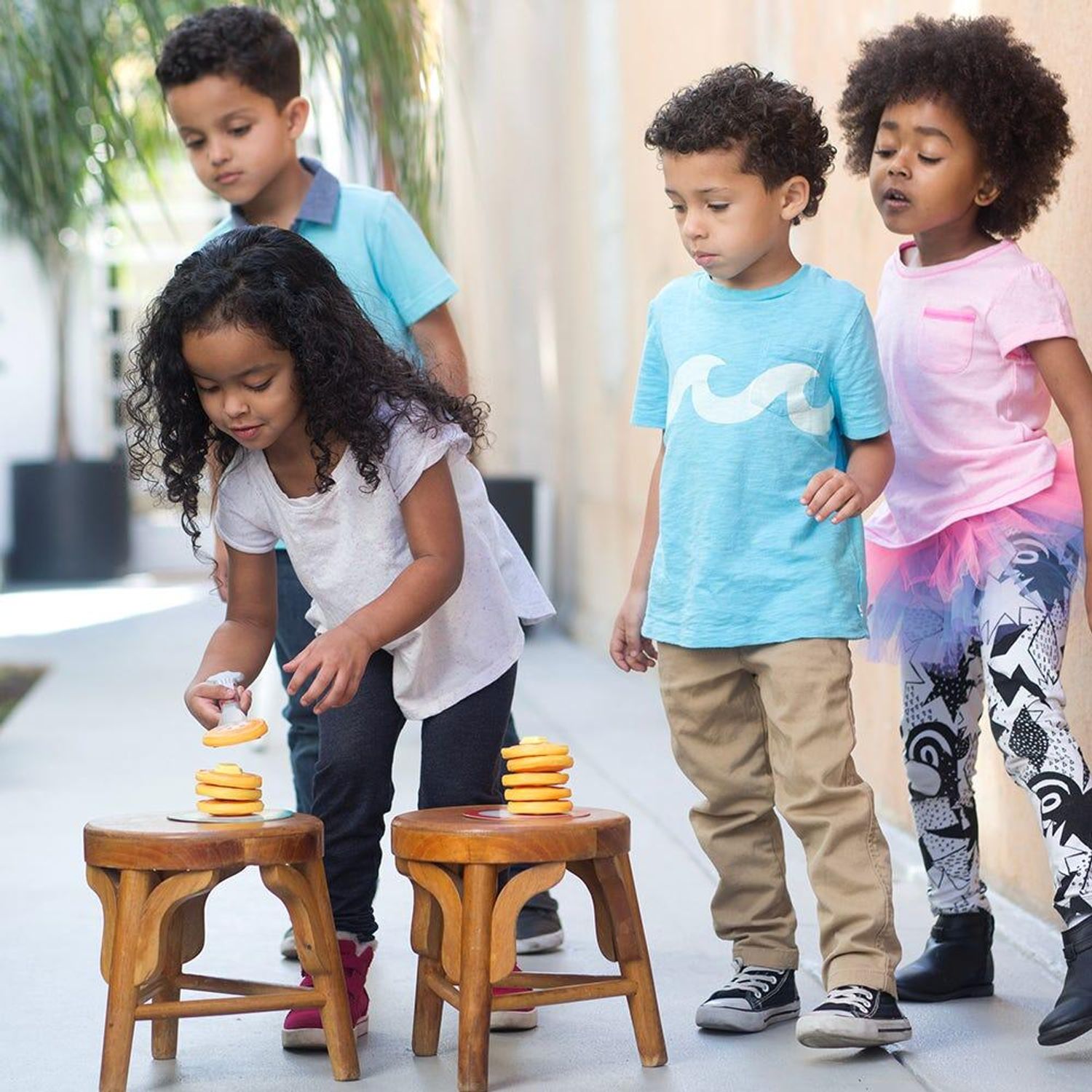 Joc stafeta - Intrecerea clatitelor fotografia produsului View 3 L