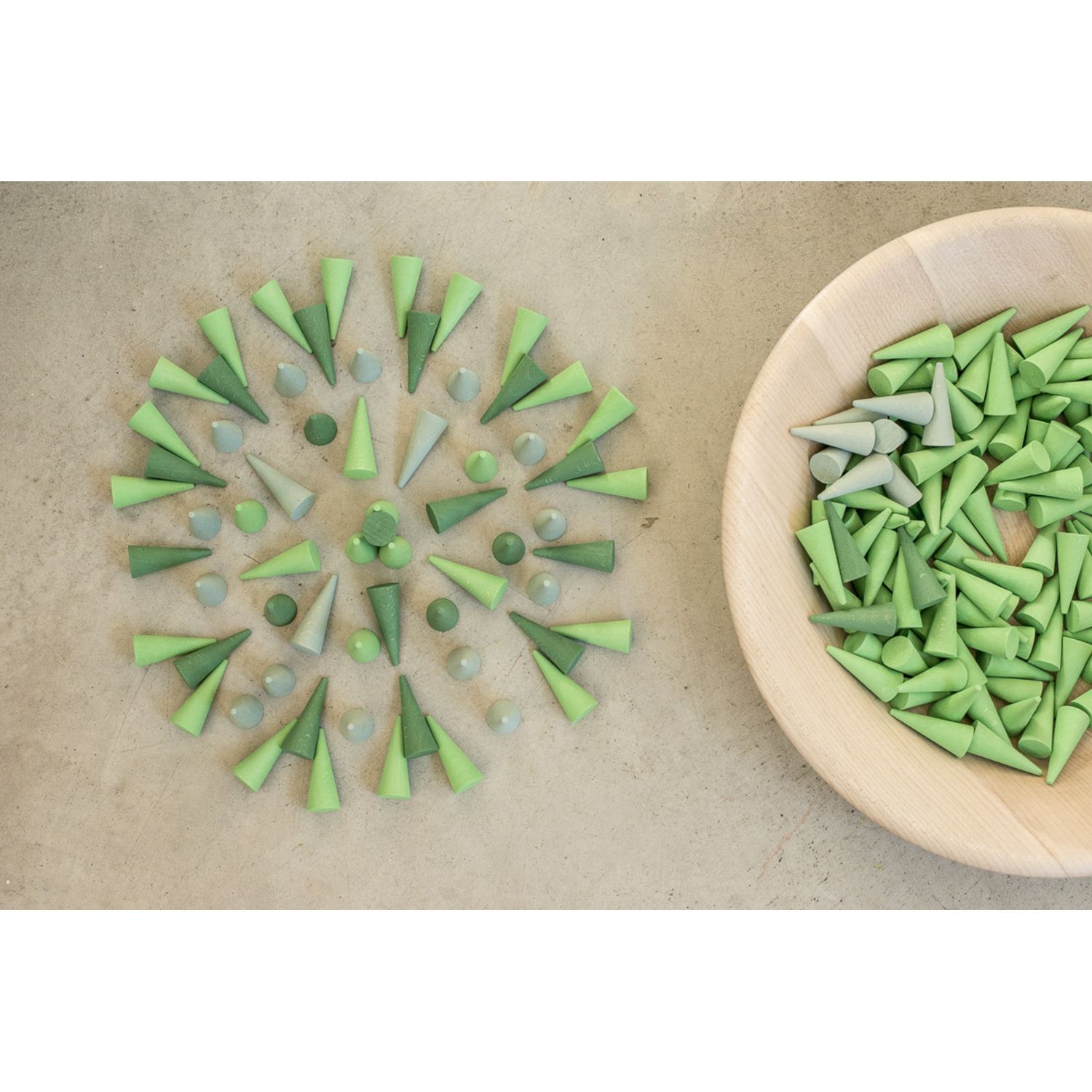 Conuri verzi din lemn Mandala green cone - 36 piese pentru joc liber fotografia produsului View 2 L