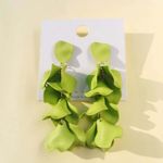 Cercei verzi, cu petale, Margrete C23 fotografia produsului