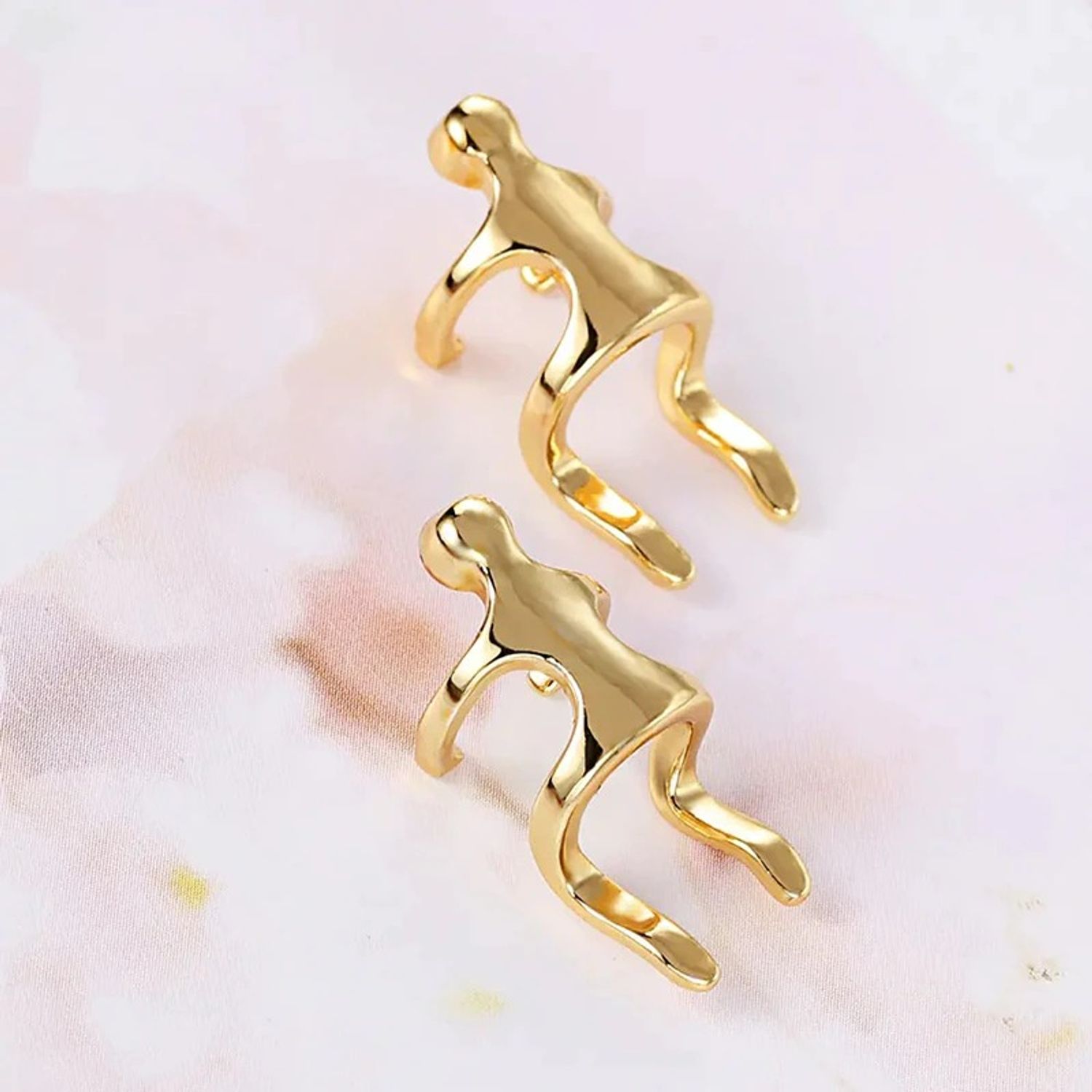 Cercei aurii, ear cuff, forma umana, Dahlia C18 fotografia produsului