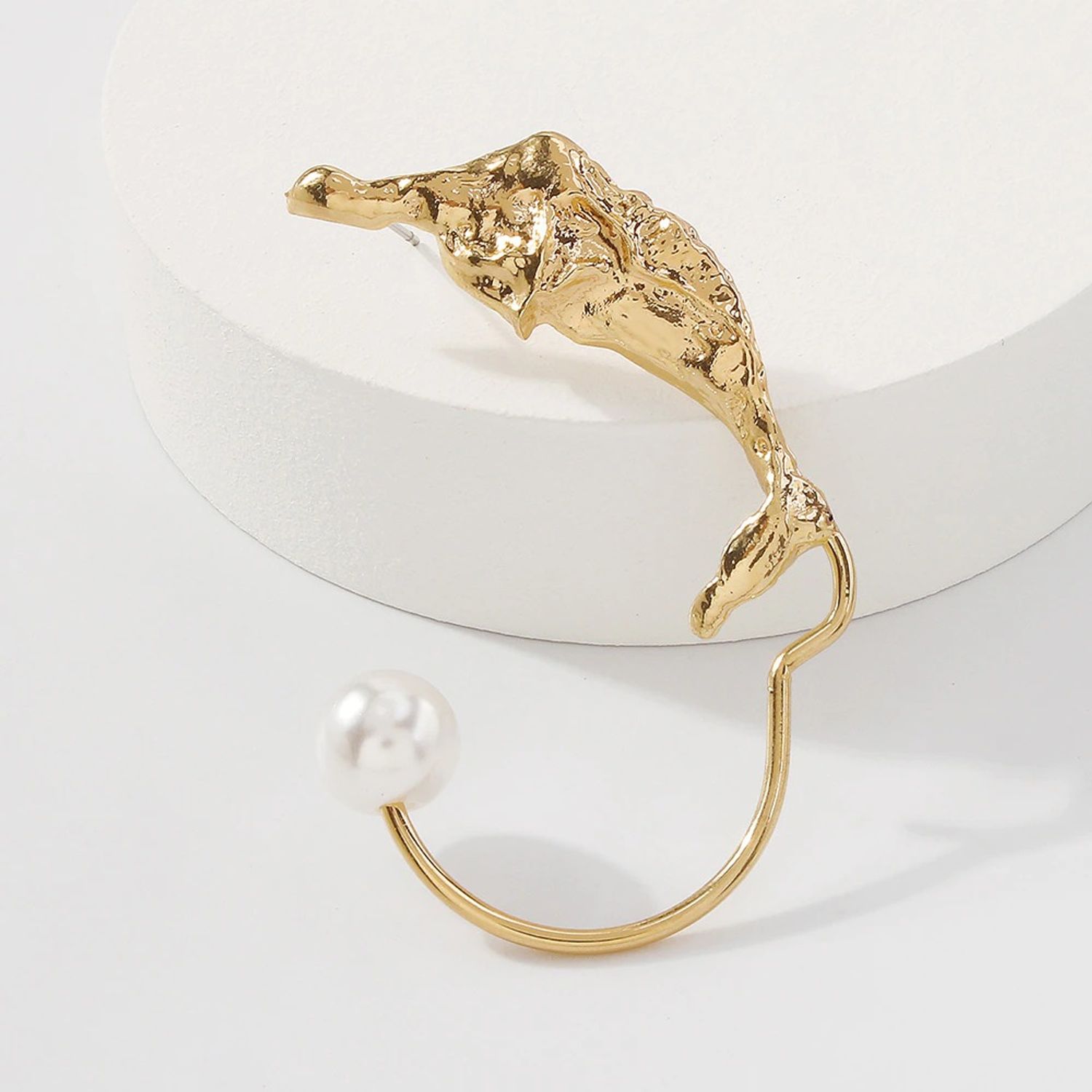 Cercel auriu, ear cuff, cu perla, Evamarie C6 fotografia produsului View 3 L
